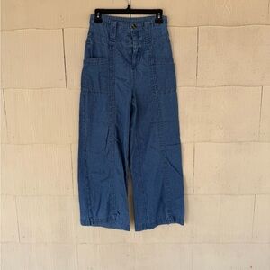 American Eagle High Rise Wide Leg Cargo Button Jeans